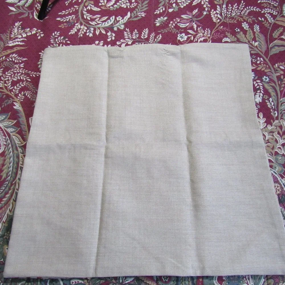DECORATIVE EMBROIDERED PILLOW CASE 20